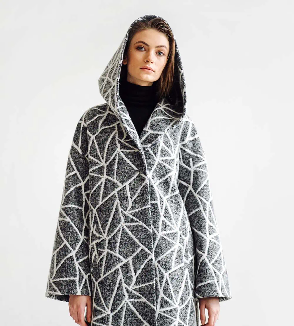 clothingstore2-woman-pic12b